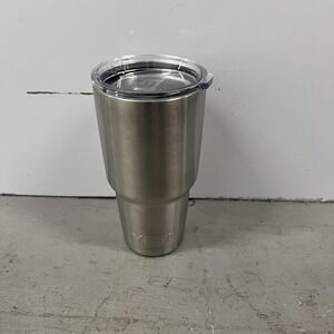 YETI Rambler 30 oz Tumbler Stainless Steel Insulated Travel Mug W/ Lid